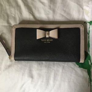 🌷NWT🌷Kate Spade Hazel Court Lacey Wallet